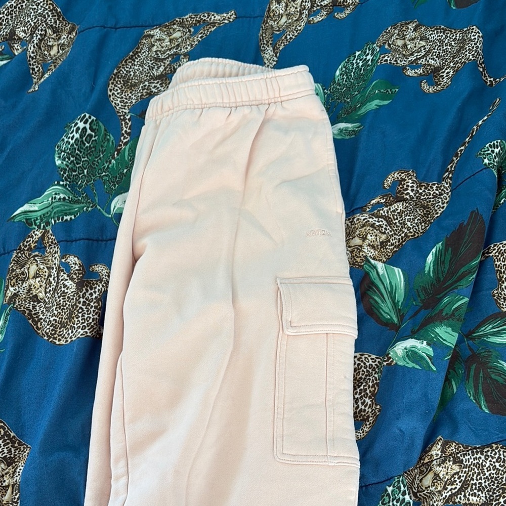 Aritzia Pink Sweatpants Comfortable Joggers